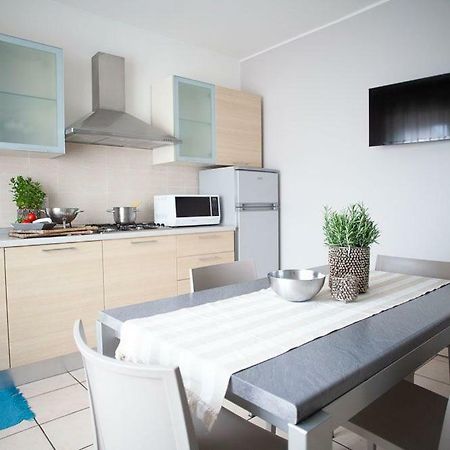 Trilocale Luna Riccione Eksteriør billede