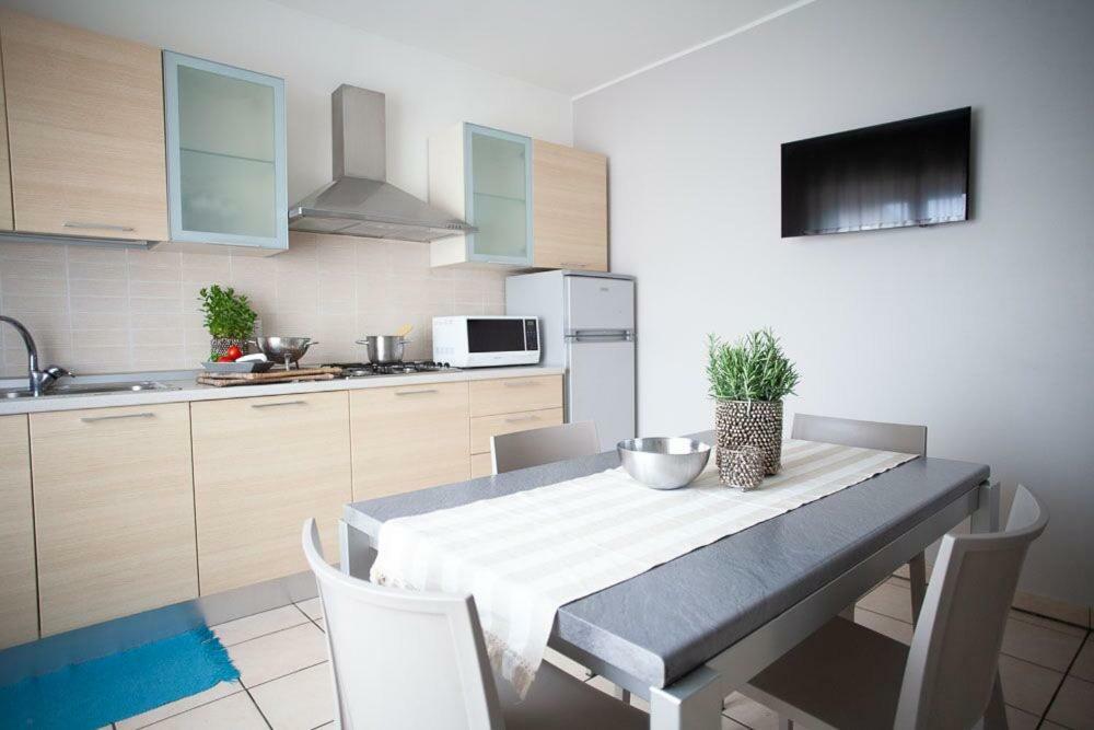 Trilocale Luna Riccione Eksteriør billede